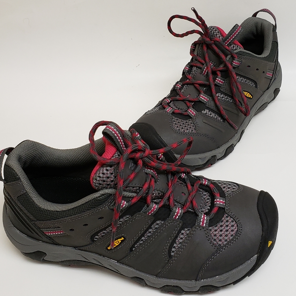 Keen Koven Shoes Size 8 Wide